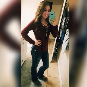 Meet your Posher, Julissa